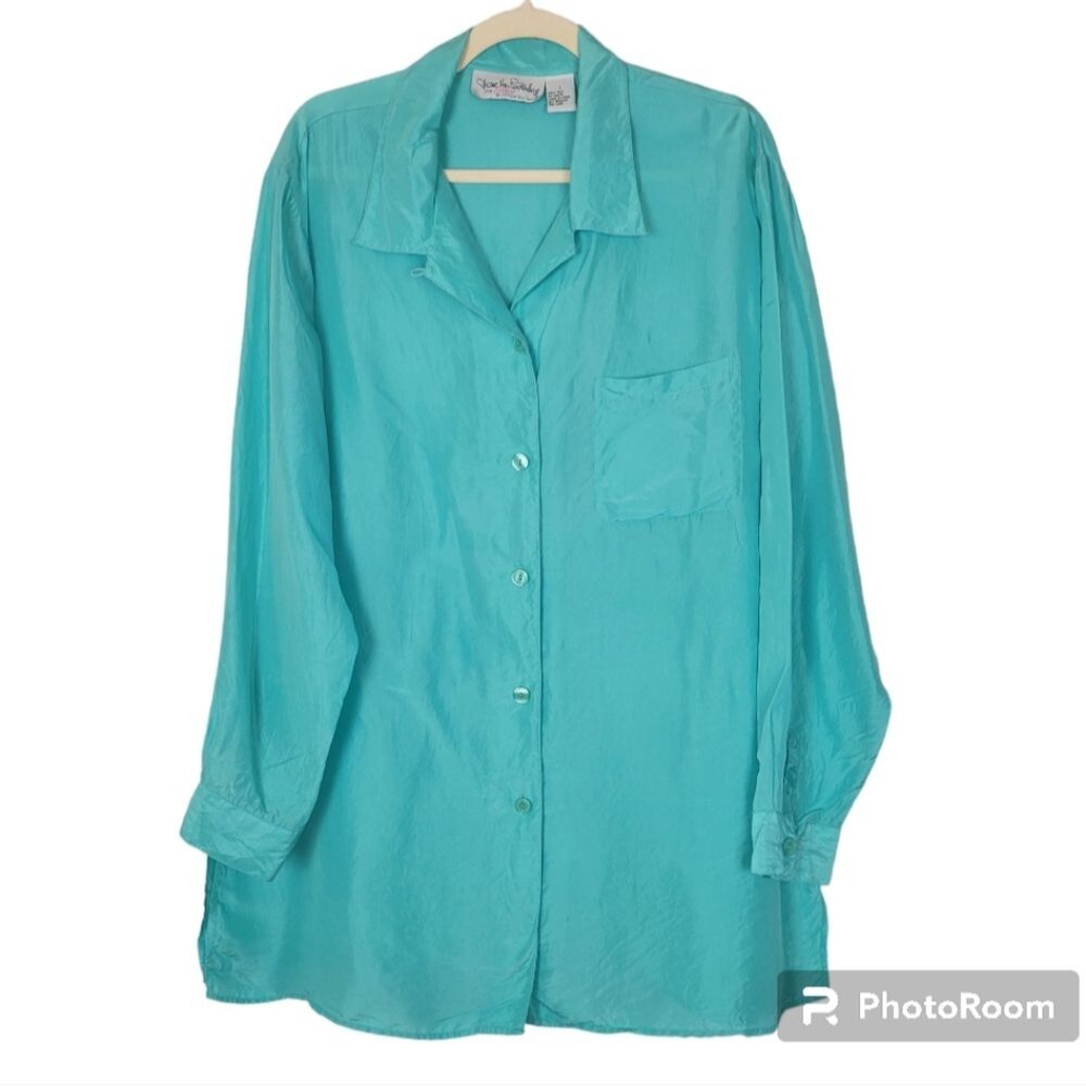 Vintage Diane Von Furstenberg The Color Authority 100% silk button-up top size L